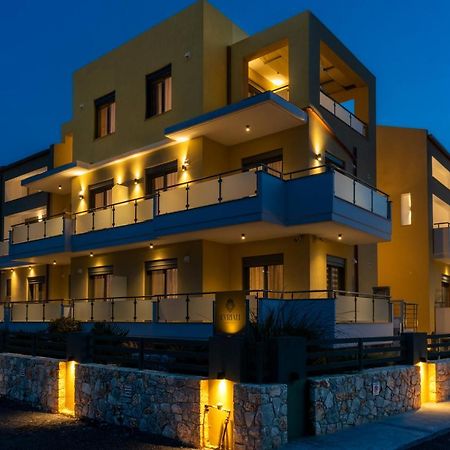 Evriali Comfort Living Palaiochora Exterior photo
