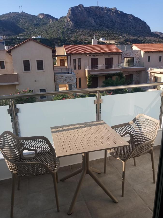 Evriali Comfort Living Palaiochora Exterior photo