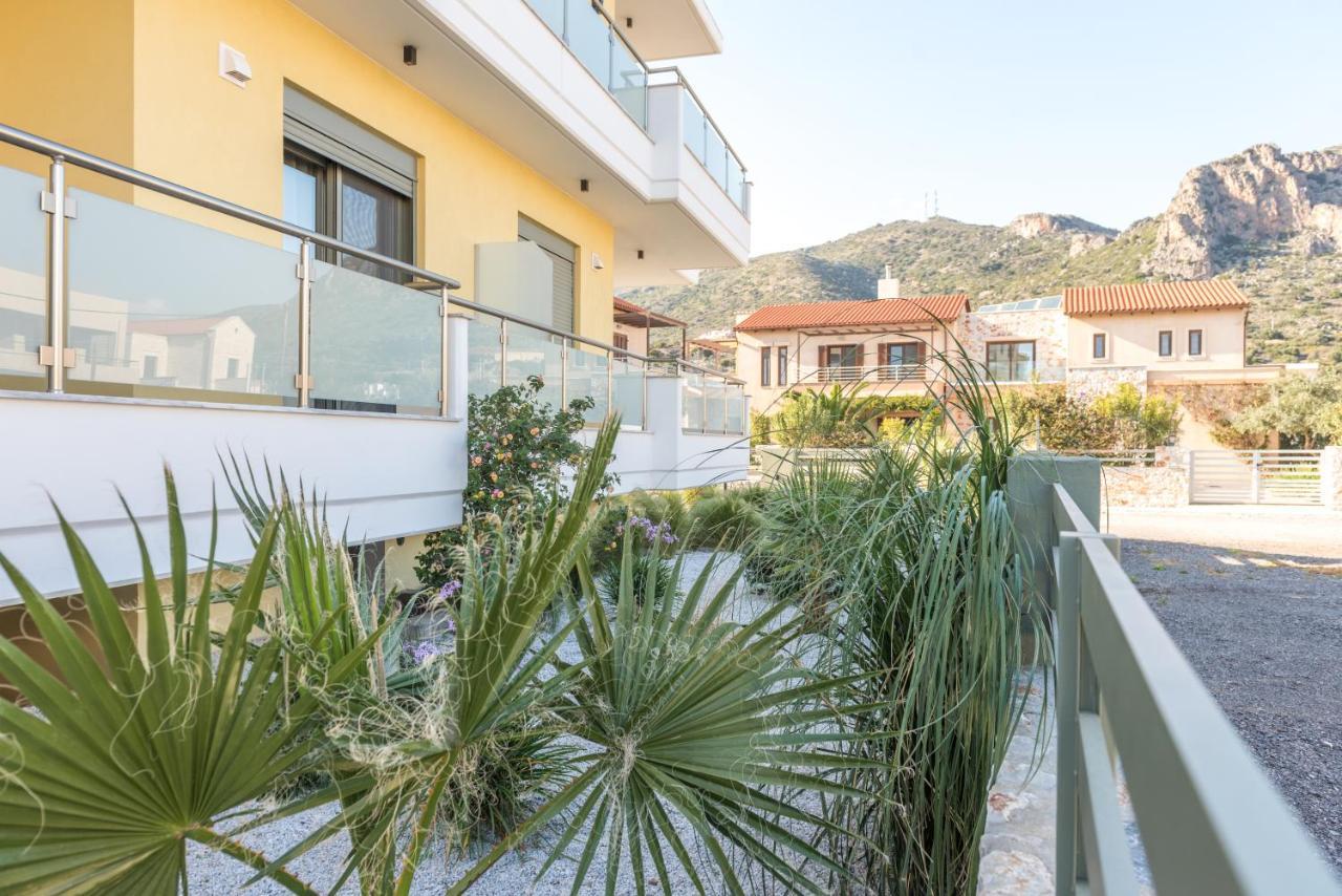 Evriali Comfort Living Palaiochora Exterior photo